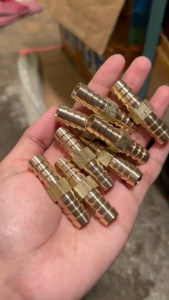 Nepel Sambungan Lurus Selang 3/8 Kuningan