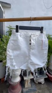 QUẦN ĐÙI JEAN PHỐI 4 NÚT LƯNG CAO TUA RUA VIỀN LAI RÁCH ĐƯỜNG SONG SONG CÓ BIG SIZE