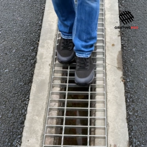 ตะแกรงเหล็กรางระบายน้ำชุบกัลวาไนซ์ทนสนิม 993x200/ 993x250/ 993x300 มม. ฝาตะแกรงเหล็กท่อระบายน้ำ ตะแกรงเหล็กทางเดิน