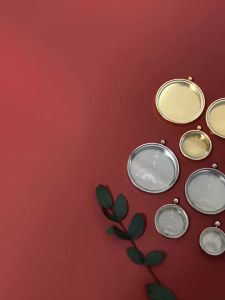 钛钢圆形唐卡空盒嘎乌盒朱砂吊坠正品佛牌单面玻璃噶乌盒可打开