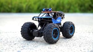 Kendaraan Off-Road Remote Control Campuran Kecepatan Tinggi Penggerak Empat Roda Pengisian Daya Mendaki Mobil Remote Control Listrik Mainan Anak Laki-laki Mobil Balap Super Besar