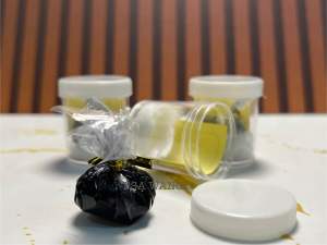 Madat Apel warna Hitam / Pengharum ruangan