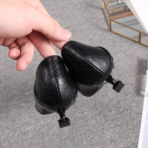 รองเท้าส้นแบนหนังนิ่มสีดำสำหรับผู้หญิง รองเท้าส้นแบนแบบสวมสบายสำหรับฤดูใบไม้ผลิและฤดูร้อน รองเท้าส้นสูงแบบสวมสบายสำหรับผู้หญิง