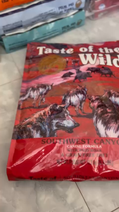 Hạt cho chó Taste Of The Wild 12.2kg [nguyên seal] Vị heo rừng