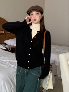 Korean Style Chic Retro Fake Two-Piece Knitted Sweaters: A Guide for Women