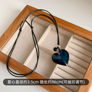 สร้อยคอจี้หัวใจขนาดใหญ่สีดำยาว สร้อยคอแฟชั่นสำหรับผู้หญิง โซ่เสื้อกันหนาว โซ่กระดูกไหปลาร้า อุปกรณ์เสริม โซ่คอ โซ่เสื้อผ้า