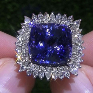 Huitan Gorgeous Blue Cubic Zirconia Ring Women Wedding Anniversary Party Finger Accessories Brilliant Ladys Ring Trendy Jewelry