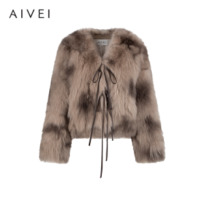 AIVEI | Stylish Gradient Fox Fur Coat for Petite Figure