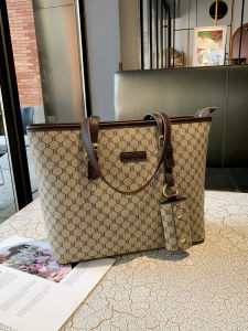 Elegant Womens Tote Bag 2025 New Commuter Handheld Large Capacity Fashionable All-Match Outdoor Single Shoulder Bag