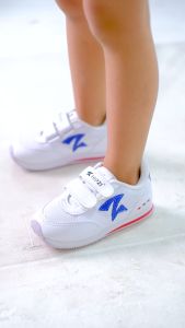 HIPZI Sepatu Anak Sneakers Anak Laki Laki Perempuan Sport Olahraga Sekolah SD TK Paud HCTR Putih Biru