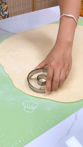 Stainless Steel Donut Mold/Donut Mold Desserts Bread Cutter Make/ Kitchen Bakery Mould Tool