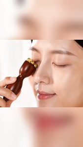Cây Lăn Massage Mini Mặt Giúp Giảm Bọng Mắt 5 Bi Đồng Thân Gỗ Dài 6Cm
