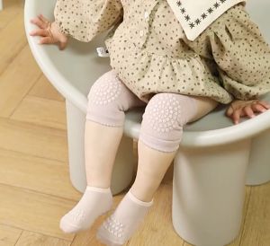 [READY STOCK]  Torapo 0-12 Month Baby Anti Slip Knee and Socks Cotton Protector Pelindung Lutut dan Kaki Bayi 婴儿棉质护膝和腿