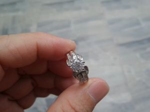 PY Beauty แหวนเพชรแท้ 925 Sterling silver (Natural Diamond) พลอยคริสตัลสวารอฟสกี้ 64 เม็ด น้ำหนัก 0.84 กะรัต เพชรแท้เกรด SI มีตำหนิค