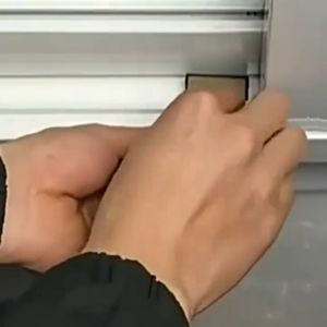 [จัดส่งจากกรุงเทพ] ที่ล็อคบานเลื่อนประตู ประตู/หน้าต่างบานเลื่อนล็อคความปลอดภัยสไลด์การ ความปลอดภัยของเด็ก door lock ความปลอดภัยล็อคปรับป้องกันการโจรกรรมล็อคหั ตัวจำกัดหน้าต่า