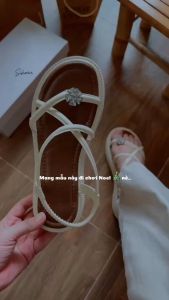 Dép sandal nữ đế cao 4PH dây đan chéo phối đính đá hoa hậu bo chun xinh xắn (Chân gầy lùi size)