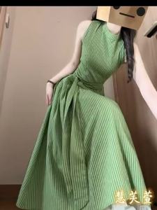 HUIFUXUAN | French Design Green Stripe Sleeveless Waist-accentuating Dress
