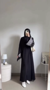 Madeena Abaya Bordir Ceruty – Abaya Muslimah Syari / Baju Gamis Wanita Terbaru / Hijab Fashion Simple Elegan / Dress Busui
