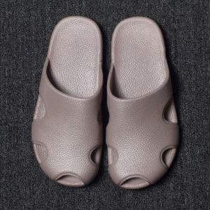New PVC Head Cover Slippers Mens Wearable Anti-Slip Wear-Resistant Odorless Outdoor Summer Slippers Comfortable Rubber Sole