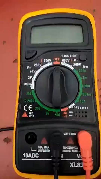ดิจิตอลมัลติมิเตอร์ Digital Multimeter เครื่องวัดกระแสไฟ ที่วัดกระแสไฟ วัดแรงดันไฟฟ้า วัดกระแสไฟฟ้า วัดความต้านทาน มัลติมิเตอร์ มิเตอร์วัดไฟ