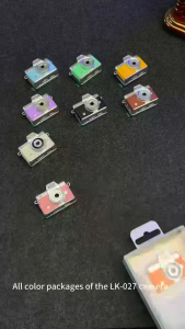 [SG Ready Stock] Mini Retro SLR Camera | 180° Flip Screen Selfie Camera | Palm-Sized OOTD Accessory Keychain Digital Cam for Students