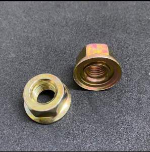 น๊อต เบอร์17 ขันหัวเกียร์ สีทอง น๊อตหัวเกียร์ น๊อตขันใบมีด เครื่องตัดหญ้า