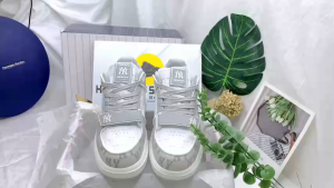 Giày Sneaker Nam Cổ Thấp Phong Cách Đường Phố Họa Tiết Logo Da PU