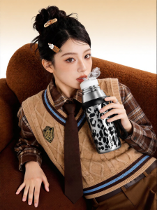 CAROTE | High Aesthetic Value Student-use Insulated Cup with Straw and Lid