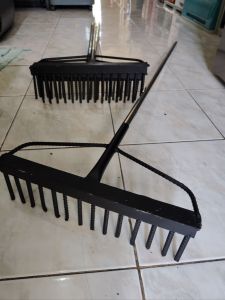 Garden Rake Kalaykay 4 ft. with 14 tooth Stainless Handle / Gardening Tool