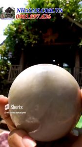 Cầu đá thạch anh hồng tự nhiên giúp xua đuổi âm khí xấu 10cm-1.23kg-QC1027