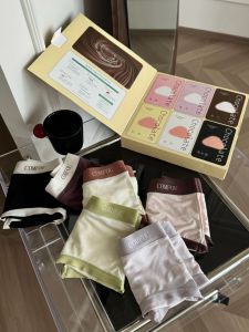 2024 Mới Nâu Socola 7A Axit Lactic Kháng Khuẩn Nữ Cảm Giác Tự Nhiên Liền Mạch Thoáng Khí Mềm Co Giãn Giữa Hộp Quà Tặng Tam Giác Quần Lót Nữ