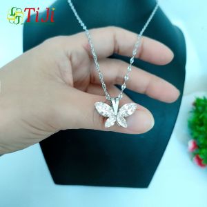 Dây chuyền inox lá me chạm chiếu mặt hình con bướm sáng đẹp cam kết không đen