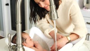 Blooming Bath Lotus Baby Bath Seat – Washer-Safe Infant Bathtub for Safe & Comfortable Bathing