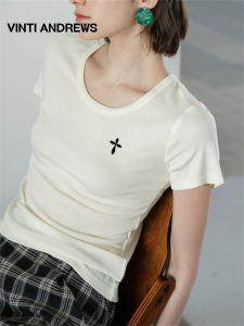 Collarbone-revealing Cooling T-shirt