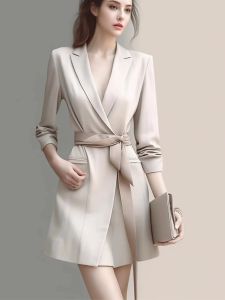 ชุดเดรสผ้าซาตินสไตล์ฝรั่งเศสหรูหรา เดรสยาวทรงเอเอวสูง แขนยาว สีพื้น ชุดเดรสสูทสุดหรูสำหรับผู้หญิง