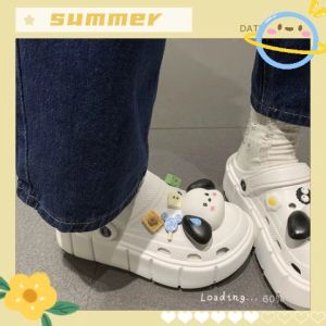 LKfashion ใหม่ รองเท้าแฟชั่นใส่สบาย 3 สี ดำ ขาว เขียว มีสายรัดส้นด้วยน้า วัสดุยางนิ่ม แถมตัวติดให้ปังๆ น่ารักมาก แมทช์ได้ทุกลุคทุกสไตล์ ใส่เที่ยวใส่ทำงานได้หมดน้า ไม่ตำคือพลาดบอกเลย