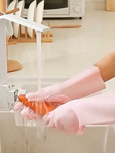 Panduan Membeli Sarung Tangan Cuci Piring Latex & Silicone untuk Grooming Hewan Peliharaan