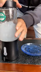 SG【Ready Stock】Portable juicer Baby Blend Safe Juicer BPA-Fre Gentle Mode & Baby Food Presets Portable juicer