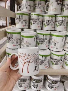 Cốc Uống Nước quà lưu niệm Ly Sứ Uống Nước Có Quai Cầm Hoạ Tiết Phong Cảnh Hà Nội ngẫu nhiên 350ml Cốc Sứ Hà Nội Bát Tràng Cao Cấp