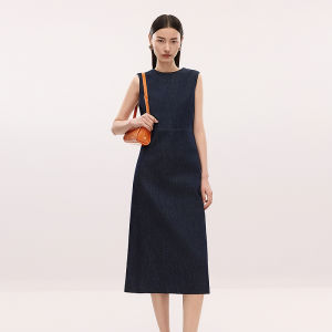 Elegant Waist-Cinching Sleeveless Dress LANCY Summer 2025 New Arrival Womens Fashion Show Simple Slimming H-Line Long Dress