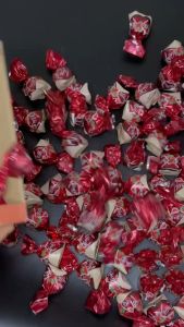 TRUFFLE MILK CHOCO WITH STRAWBERRY FLAVOURED CREAM AND CRISPY RICE BY ELVAN{ 250G 500G 1KG }