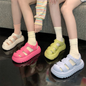 รองเท้าแตะโรมันกันลื่น EVA พื้นหนาเพิ่มความสูง เหยียบฉลุลาย สำหรับผู้หญิง