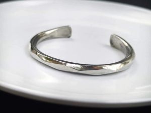 Gelang Titanium Gelang Pria Anti Karat