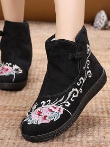 Giày Bốt Cotton Thêu Lót Lông Cừu Cổ Điển Cho Nữ Giày Bốt Cotton Ấm Áp Đến Giữa Bắp Chân Phong Cách Dân Tộc Giày Bốt Mùa Đông Cho Phụ Nữ Trung Niên Và Người Cao Tuổi