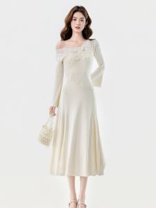 Elegant French Lace Trim Shoulder Bared Dress High Relief 3D Sculpture Long Skirt Ladylike Countess Feel Small Formal Dress