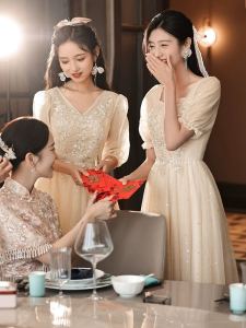 ชุดสาวต้อนรับงานแต่งงาน ชุดยาว ชุดเจ้าสาว ชุดแฟชั่นฤดูใบไม้ร่วง ชุดกระโปรงสัมพันธ์ ชุดไปงานปาร์ตี้ ชุดทำงาน ชุดหวาน ชุดกระโปรงทรงเอ