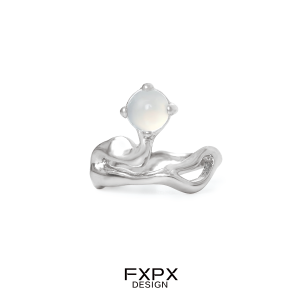 Cool Silver Clip-On Earrings Women Adjustable No Piercing Required Fashionable Minimalist Design High-End Feeling Ear Jewelry