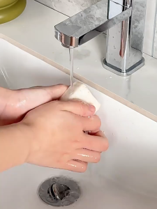 Suction Cup Wall-Mounted Draining Rack Transparent Soap Holder Bathroom Shelving