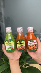 Muối ớt đỏ Tương Việt Hoa Sen dùng chấm hải sản đồ nướng