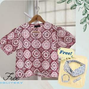 ❤️New Red Pink White Flowery Batik Blouse ❤️